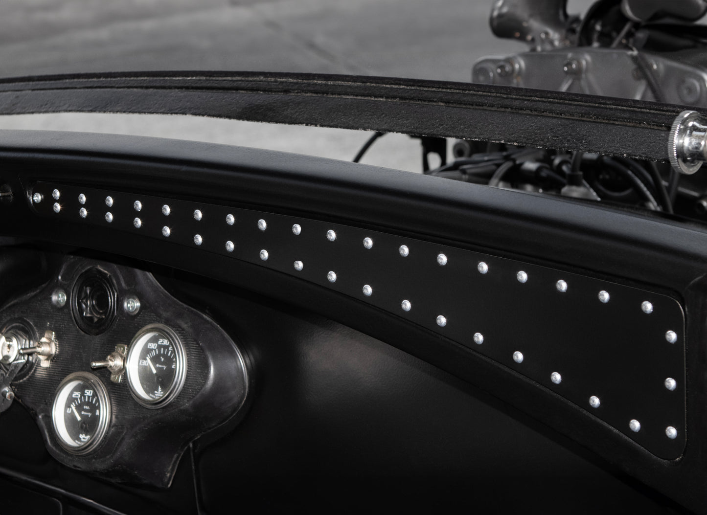 1930-1931 Ford Model A Aluminum Dash Rail Inlays - Black w/ Aviation Rivets